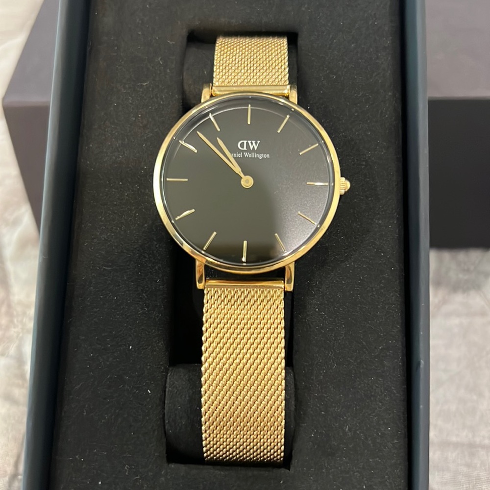 Daniel Wellington gold watch